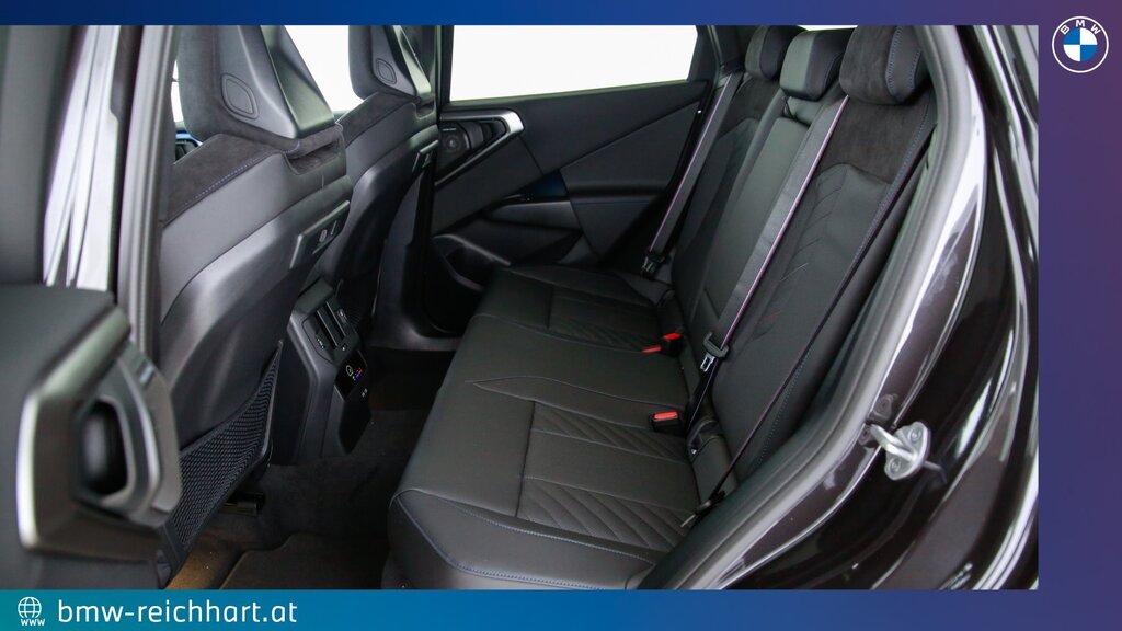 vehicle-2988435-4
