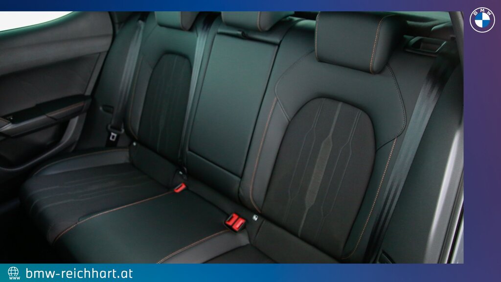 vehicle-3072840-4