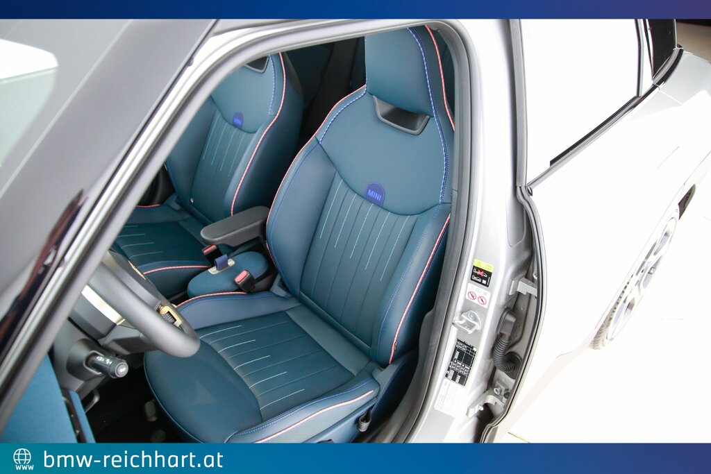 vehicle-3099688-9